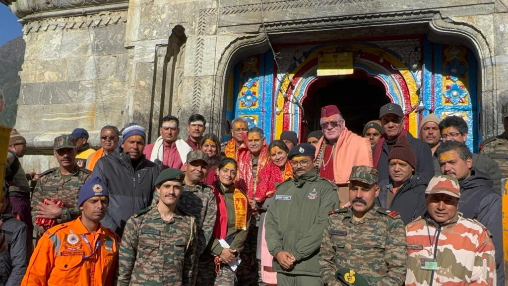 Army Chief General Upendra Dwivedi visited Kedarnath Dham and offered prayers