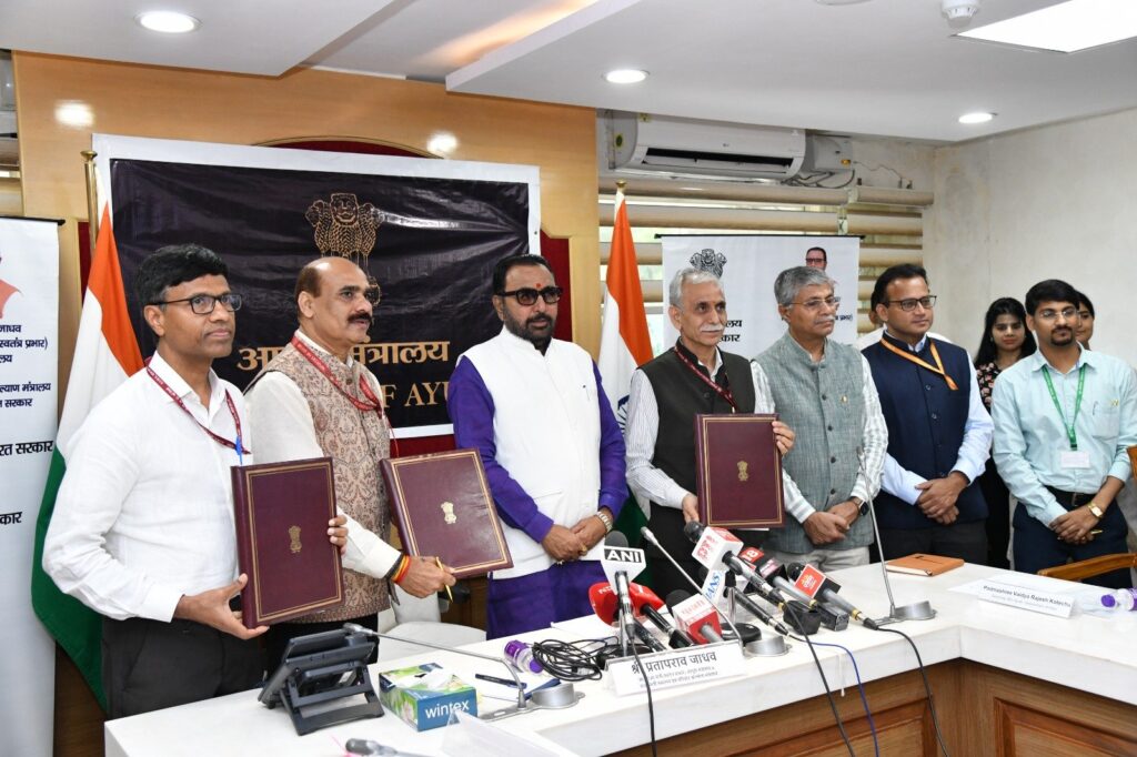NMPB signs 2 strategic MoUs today in presence of Hon’ble Minister Prataprao Jadhav at Nirman Bhawan